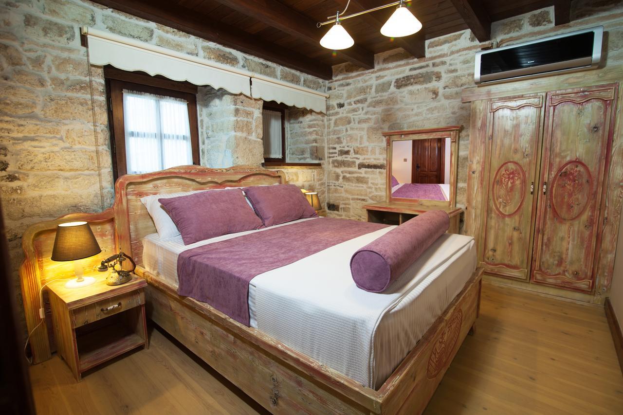 1922 Hotel Yenifoca Exteriör bild